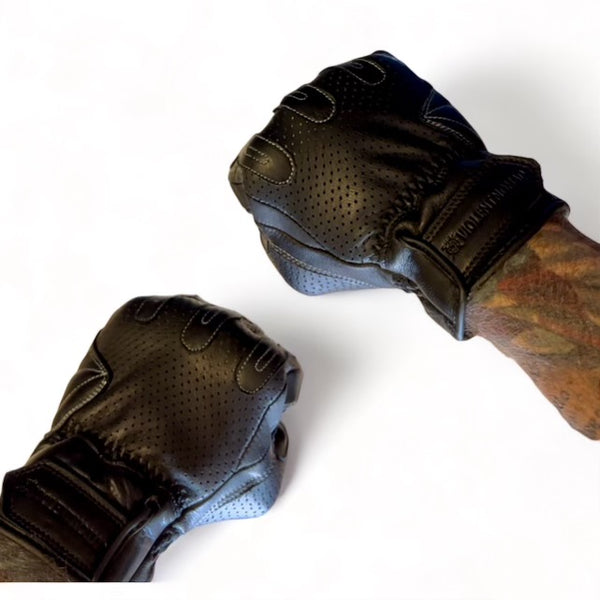 GOATSKIN GLOVES